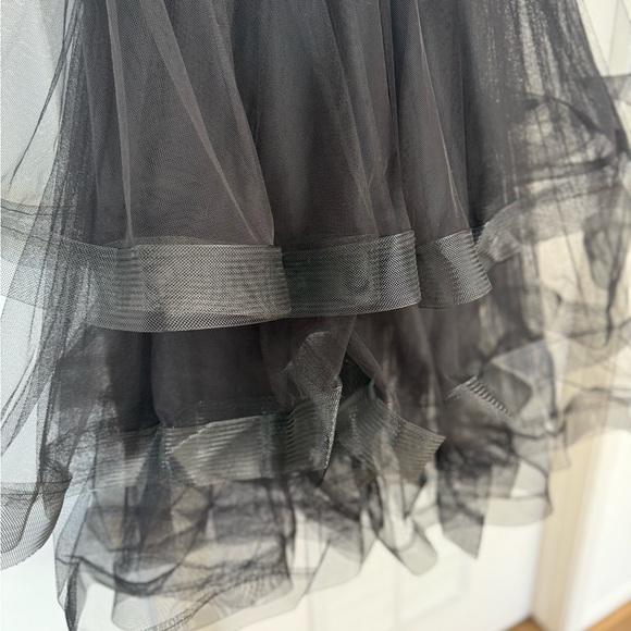 NEW Red Dress Elegant Black and Gold Evening Gown - Picture 5 of 16